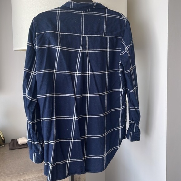 H&M oversize button down top - Picture 4 of 4